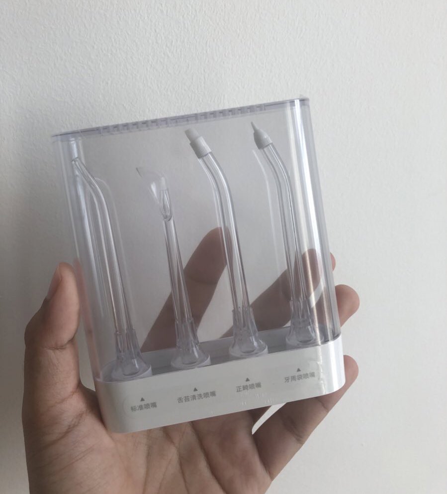 amaninanisa's tweet photo. Do you guys floss your teeth? I dah guna this water floss from xiaomi for about 2 weeks! I suka sebab best and senang! Tak payah nak tarik-tarik benang floss tu lagi dah 😚

I guess I'm addicted to buying xiaomi's products 😂 https://t.co/Rmqcp438Zx