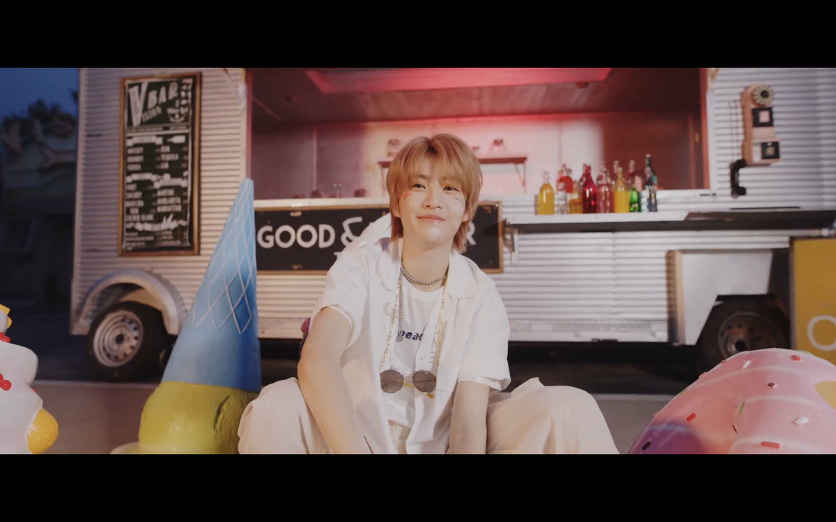 TrendingWeibo's tweet photo. The MV for "All Right" by #LinFan is out NOW! 🍦🍭

Watch here: https://t.co/ZD5QojkiZ0

#MarcoLin #林凡 https://t.co/iv7ne6hYhQ