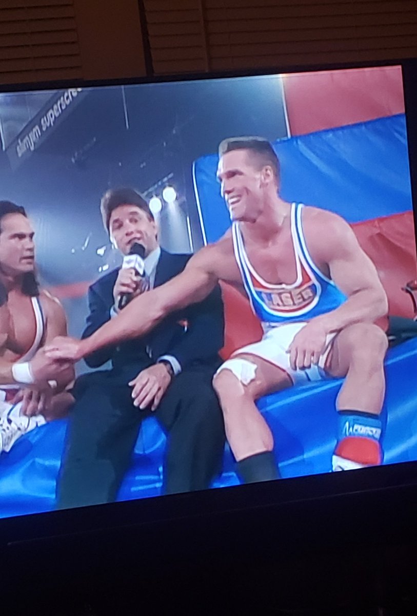 I call this hairdo on Laser (right side) in this American Gladiators episode from 1995 the 'Guile' and 'Starter Paul Phoenix.'

GAWD bless the 90s. 

#tekken #StreetFighter #americangladiator #1990s #1990stv #ironman #fgc #fightinggames #tvshow
