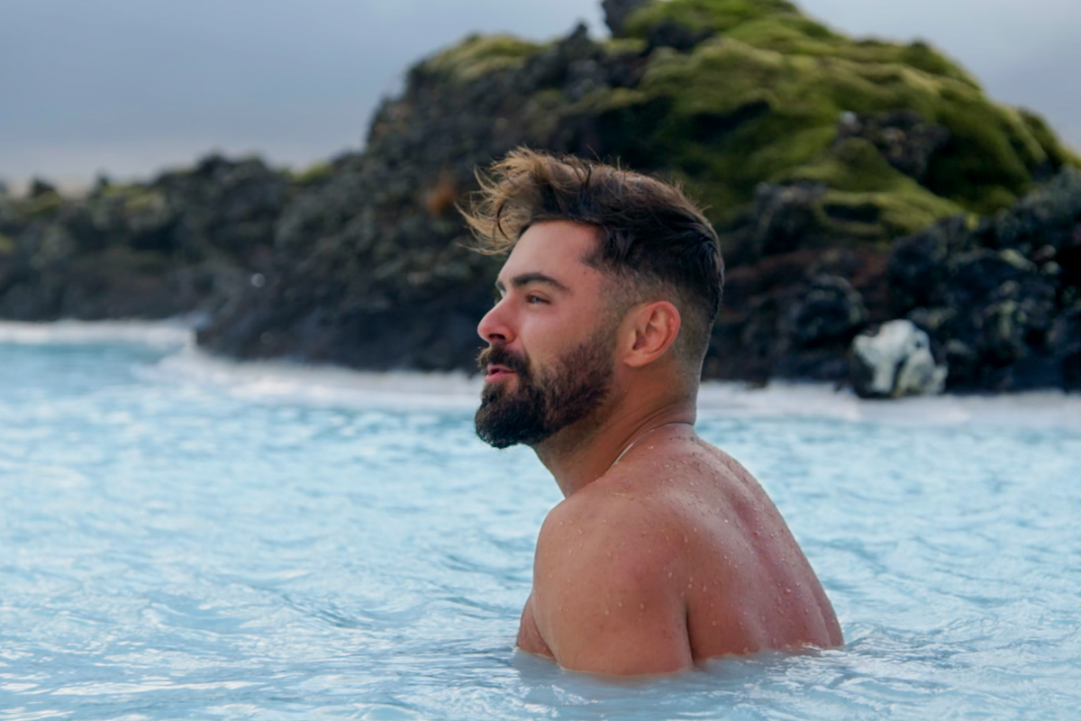 meetme6ftunder's tweet photo. Is it just me or does @ZacEfron  age like a fine wine. If you ever want to date a heavily tattood short girl who's really into 80s horror. Hmu 😘 damn you're beautiful https://t.co/NTn617FyTs