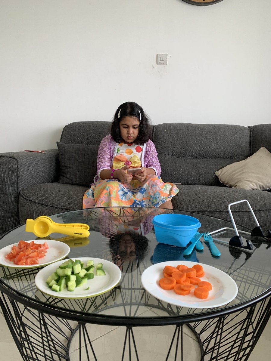 RinkyPiyushJain's tweet photo. #myfavourite #fruitsalad #vegsalad #8weekStreak #NewDaysNewWays #cookingweek #benefits #healthy #happy @KHDA @KNargish @shazlobo14 @sinha_jayashree @GMA_Primary @DxbModern @minorap2 @EdASalazar https://t.co/gf9BbvTAgY