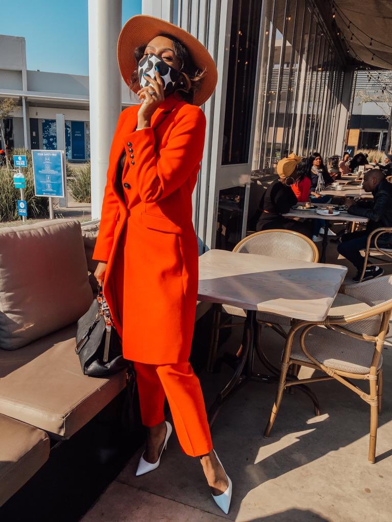 🧡❤️🧡Don’t let the excitement of youth cause you to forget your Creator. Honor him in your youth before you grow old and say, “Life is not pleasant anymore.”🧡❤️🧡❤️🧡❤️

Hello Monday ........Ecclesiastes 12: 1