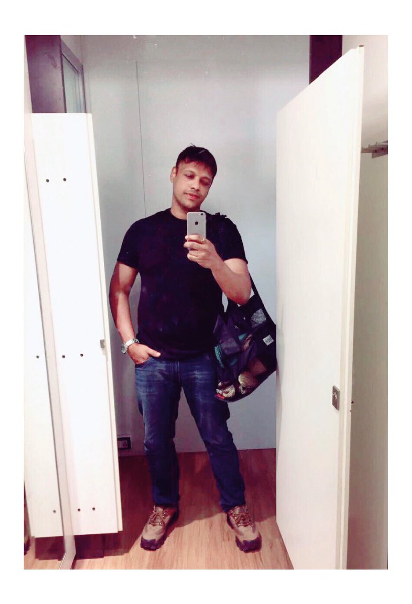 HrishikeshChury's tweet photo. #Throwback
#Missing #FreeLife #Shopping #Stores #ChangingRoom #TrailRoom #BeResponsible #StayHome #StaySafe #HrishikesChury https://t.co/AhTv422gCf