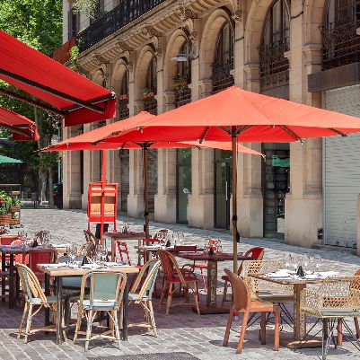 📢 Los #beneficios de los #parasoles no solo se evidencian en el verano, sino que, a lo largo de todo el año, pueden aportar soluciones a los #negocios.

✍️ buff.ly/2WgxluF

#mobiliariohosteleria #mobiliarioexterior #mobiliariocontract #bar #restaurante #hotel #horeca