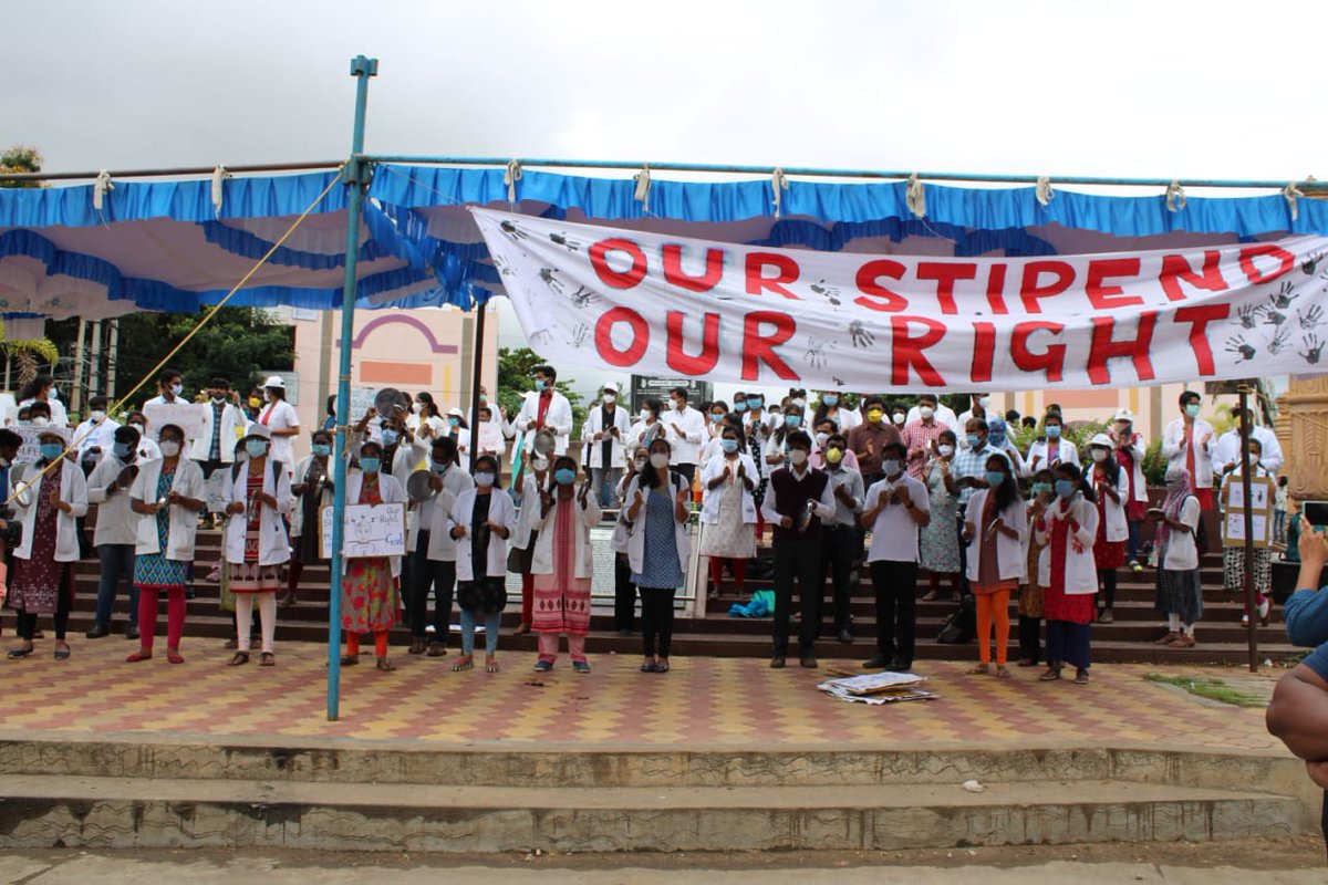 dr_rachu's tweet photo. We the Covid warriors of JJMMC, Davangere are on an indefinite strike for the past 15 days for our stipend which s due for 16 months now..the Govt and the management continues its blame game and the doctors are the scapegoats #JJMMCSTIPEND #OurStipendOurRight @Swamy39 @BSYBJP https://t.co/5rh8BpmxRY