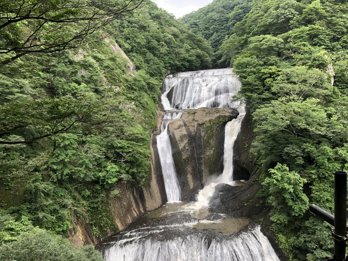 袋田の滝のtwitterイラスト検索結果