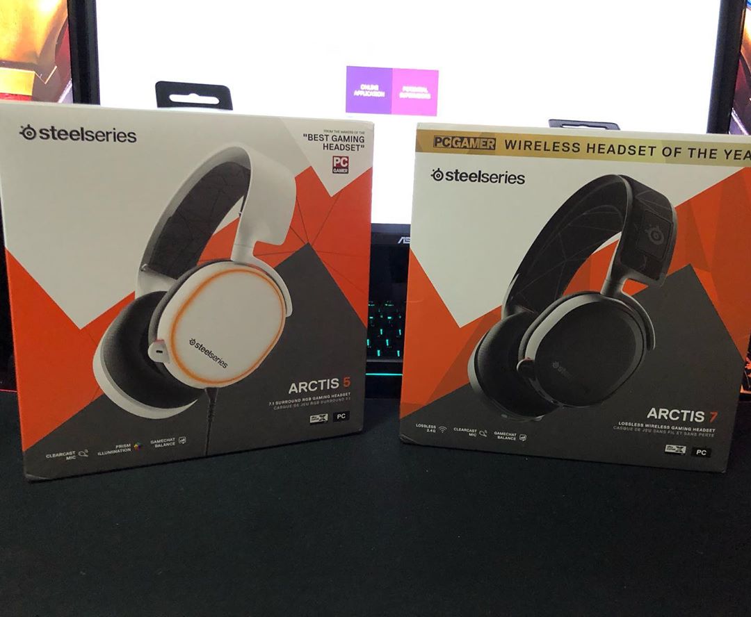 SteelSeriesFR's tweet image. Bon lundi la team 😊 Vous êtes plus Arctis 5 ou Arctis 7 ?
- Like pour le 5 
- RT pour le 7

#SteelSeries #gaming #headset #Arctis5 #Arctis7