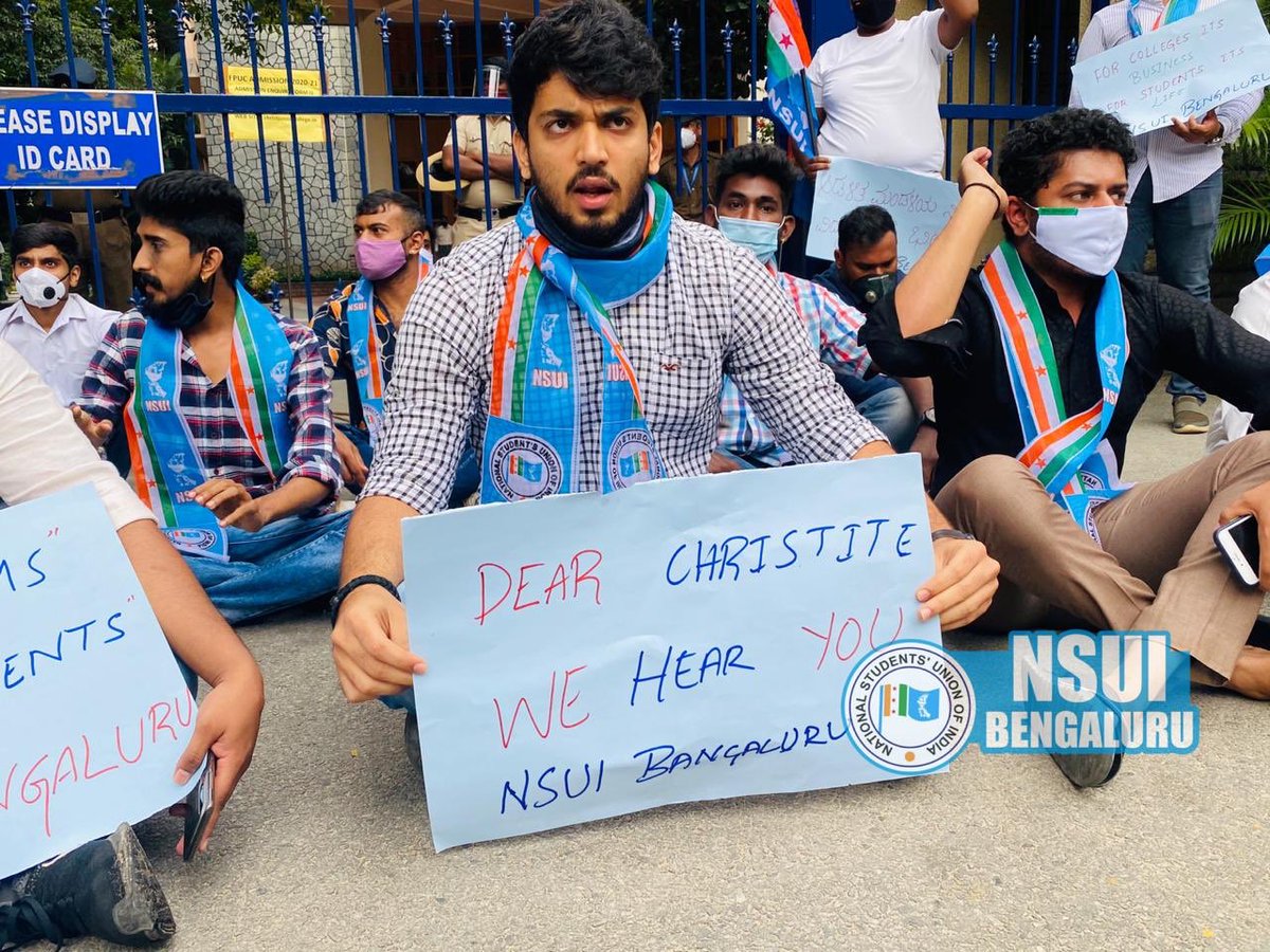 manjunathansui's tweet photo. #NSUIKarnataka staged protest infront of @ChristBangalore demanding the cancellation of online examinations. Inspite of governments order the #Christuniveristy is conducting the exams from today. #NoExamsInCovid #ChristUniversity @nsui @NSUIKarnataka @guptar https://t.co/UgNP9ZFm73