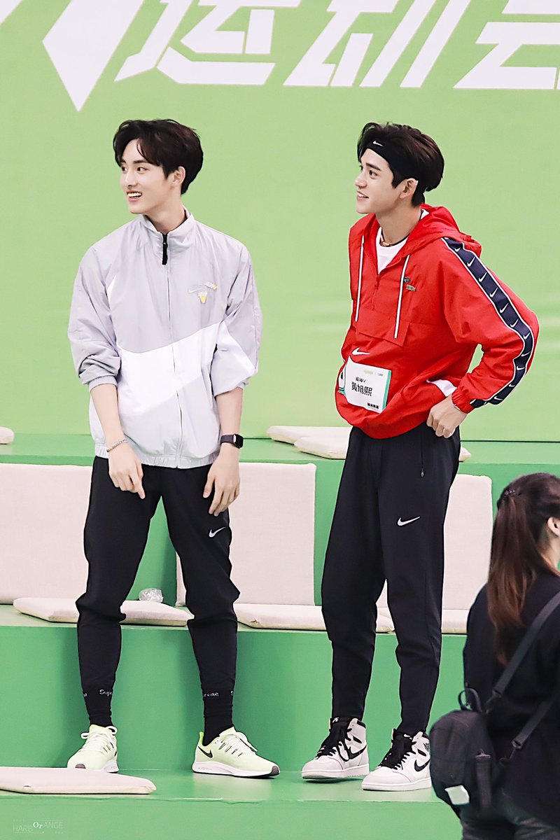 OrangeHarbor_'s tweet photo. #동카스 #港昀 #DONGCAS #WayV 
작년 여름쯤에 쓰게 된 곡인데요. https://t.co/lKPpK4ACx2