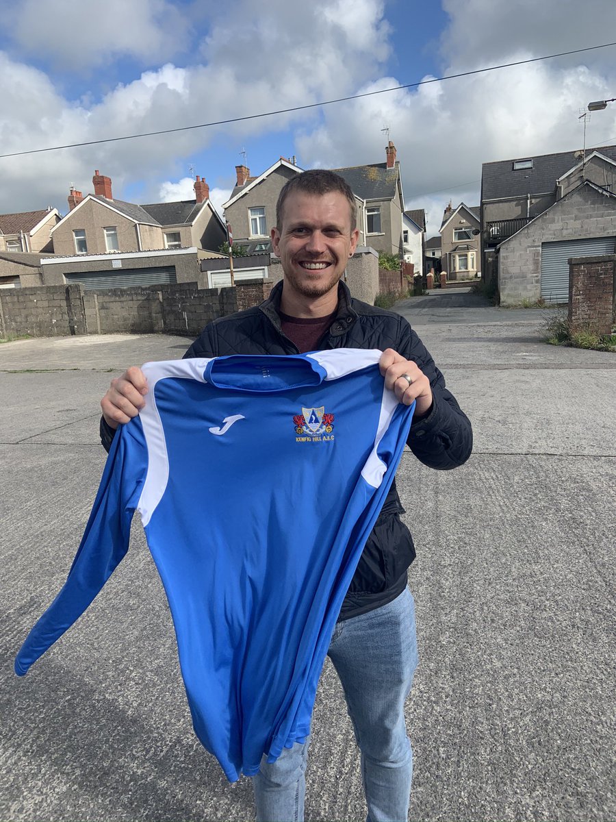 🚨 Signing a Day 20 🚨 today we introduce a long term servant of the club and last years manager <a href="/Pablo_Pete18/">Peter J Hewitt</a>. Peter has been a key player in ensuring the survival of the club and will play a big part going forward. #community