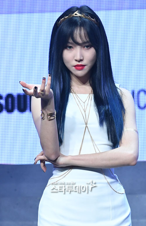 ShawolBuddy's tweet photo. [200713] PRESS #GFRIEND #YUJU #Song_of_the_Sirens Showcase
@GFRDofficial https://t.co/CvKXQ0XxKK