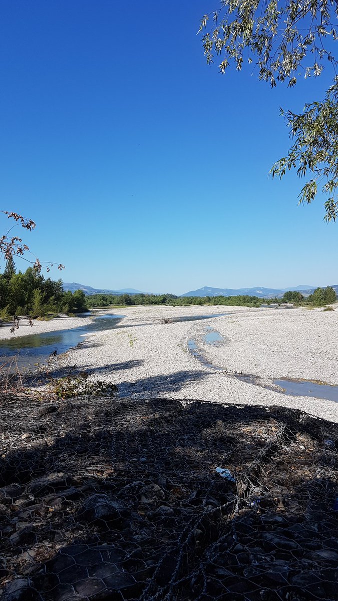 GiuliaTourGuide's tweet image. Parco del Taro, un'oasi di quiete a due passi da #Parma