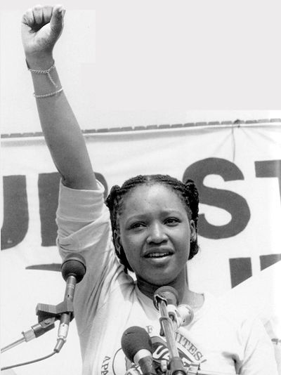 BFGmachine's tweet image. May her soul rest in peace. Siyabonga Mbhokodo✊🏾🙏🏾 #zinzimandela