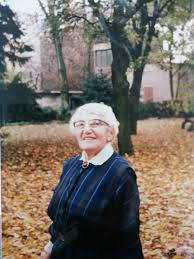  #JewishPrivilege is trending. I'm not telling my family story but how about a THREAD of Scottish Jewish women & their achievements? 1st, zoologist & geneticist Charlotte Auerbach wrote 90 scientific papers & was a fellow  @news_RSE. Anti-apartheit, pro CND. Legend. /1