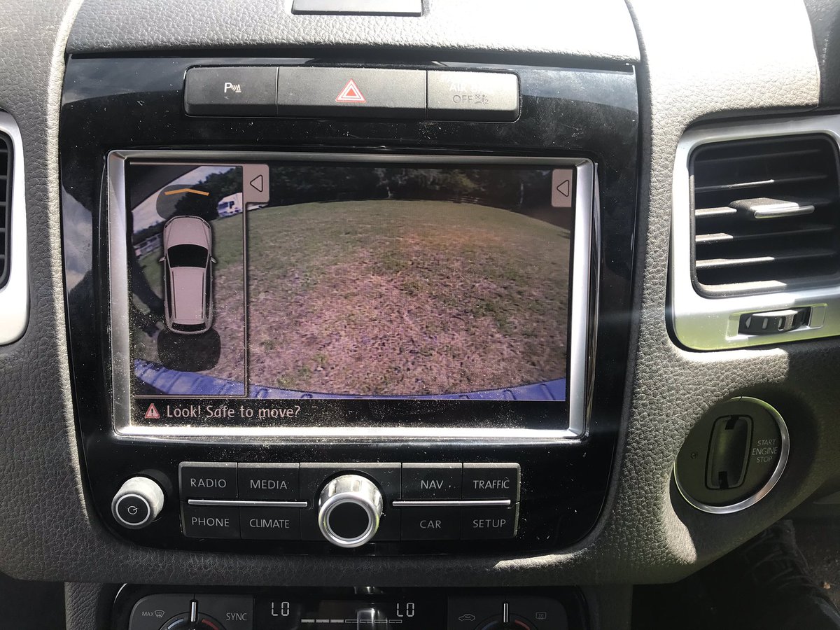 Striping out a VW Touareg gear select lever to replace failed Park micro switches saving the customer £850 on a new lever, and added in a OEM reverse camera which two specialists said wasn’t possible #vw #touareg #autoelectrician #reversecamera #oem #BIGsavings #orangefuse