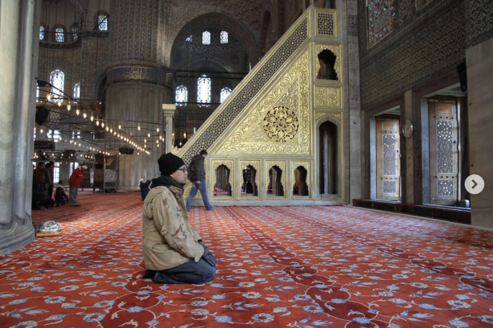 ZayanMy's tweet photo. Pengurus Kandungan @zayan.my @wansyahrulamry berkongsi gambar di Haghia Sophia yang telah pun berstatus Masjid semula 💕 Repost by @wansyahrulamry
Alhamdulillah untuk #HagiaSophia 🤲🏼💕
#ThrowbackTurkey 2012 https://t.co/fb3twug1bL