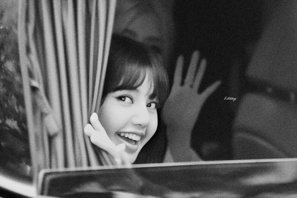 200711👀
#블랙핑크       #LISA       #리사       #BLACKPINK       
<a href="/ygofficialblink/">BLACKPINK GLOBAL BLINK</a>