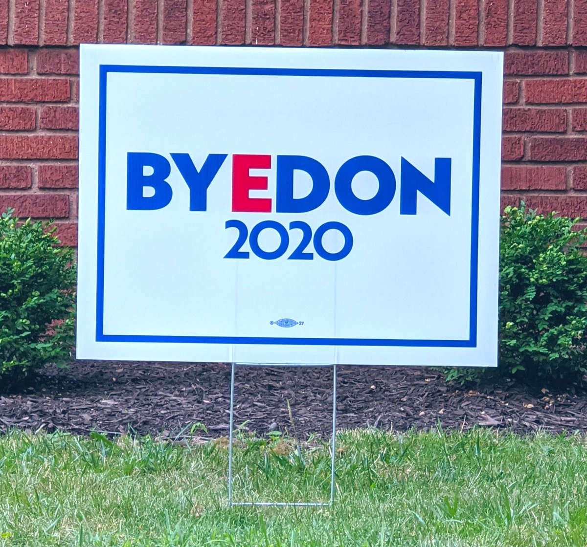 honegger's tweet photo. Der Grund, warum #Biden2020 derzeit klar vor #Trump2020 liegt, ist nicht #Biden. Sondern ByeDon.
Bisher ist #Election2020 mehr ein Referendum รผber den Prรคsidenten als eine Wahl. #113daysToGo https://t.co/0dXEiNvqB7