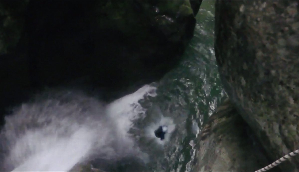 Dimitri_vga's tweet photo. Comment passer un bon été en 4 étapes ? 🙂
👉 Dire oui à une petite journée Canyoning début Juillet
👉 Vous démonter l’épaule sur le dernier saut
👉 Urgence
👉 En prendre pour 6 semaines https://t.co/GiB3Zjuip0