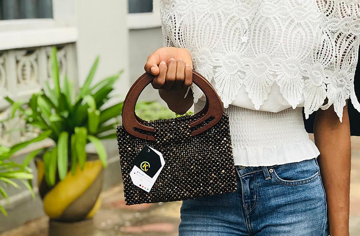 KeshaCrafts's tweet photo. 𝗝𝗘𝗥𝗘𝗝𝗘𝗙 est la deuxième collection de 𝗞𝗖. Elle tient son nom du 𝗪𝗼𝗹𝗼𝗳 (langue locale au Sénégal 🇸🇳) qui veut dire 𝗠𝗲𝗿𝗰𝗶.

𝘚𝘶𝘪𝘷𝘦𝘻 𝘯𝘰𝘶𝘴 𝘴𝘶𝘳 https://t.co/anLUw6Z4nE
 https://t.co/yETIFrAvQs
 https://t.co/LPf5HaogvN

#handmade
#crafts
#owneinspiration https://t.co/u4UTu5X1vf