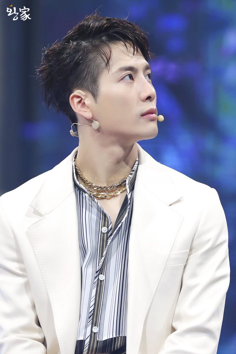Wangga0328's tweet photo. [HD] 200713 Street Dance of China 오래만에 왕잭슨 ㅠㅠ🥺😭🥰 #JacksonWang #王嘉尔 #잭슨 #TEAMWANG @JacksonWang852 https://t.co/dkk3HLjWZk