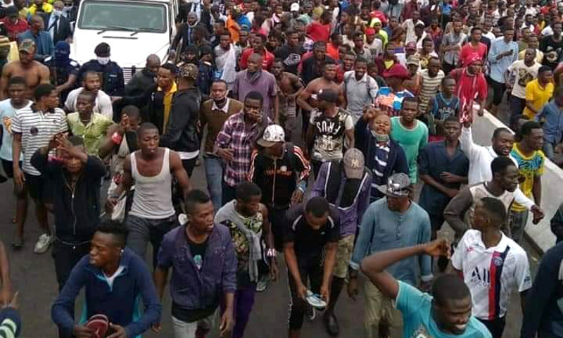 Digitalcongo's tweet image. Les militants de la coalition Lamuka dans la rue en dépit de l’interdiction gouvernementale
digitalcongo.net/article/5f0c4e…