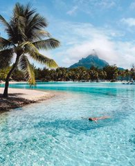 Bora Bora, French Polynesia 🇵🇫
cr: oanandchris