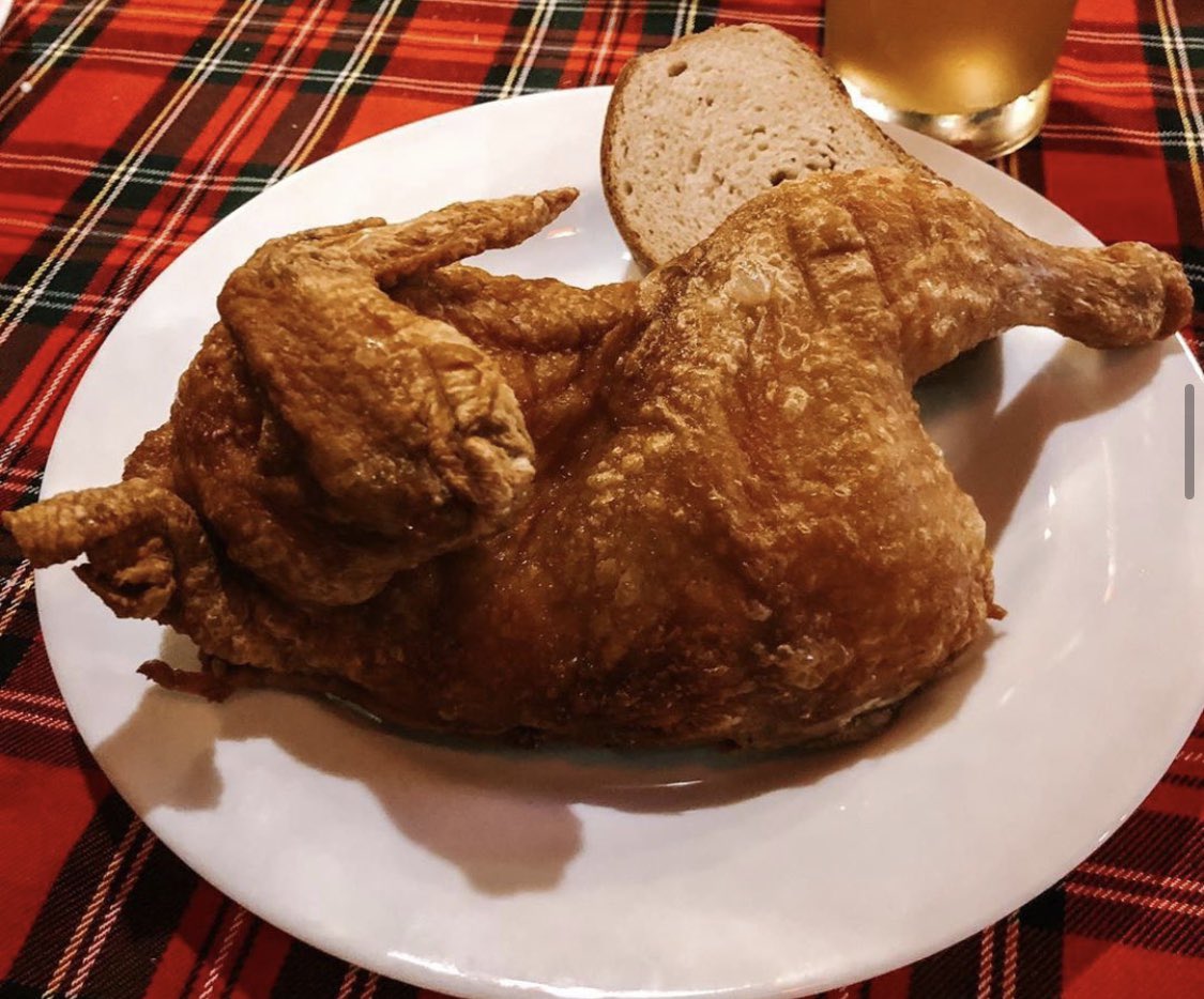 Fried chicken, potato, and sauerkraut salad ... that’s all you are gonna find in the menu. Although limited options it has the best chicken in town! It’s so crispy and very delicious! You can check it out for yourself at a restaurant called Henne in Berlin! #chicken #berlin