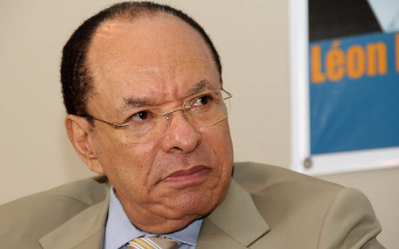 Digitalcongo's tweet image. Léon Kengo wa Dondo décoré Grand cordon de l’ordre national des héros nationaux Kabila-Lumumba
digitalcongo.net/article/5f0c37…