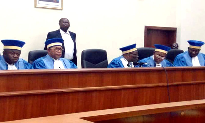 Digitalcongo's tweet image. Théodore Ngoy dénonce la présence des agents de l’ANR à la Cour constitutionnelle
digitalcongo.net/article/5f0c5f…