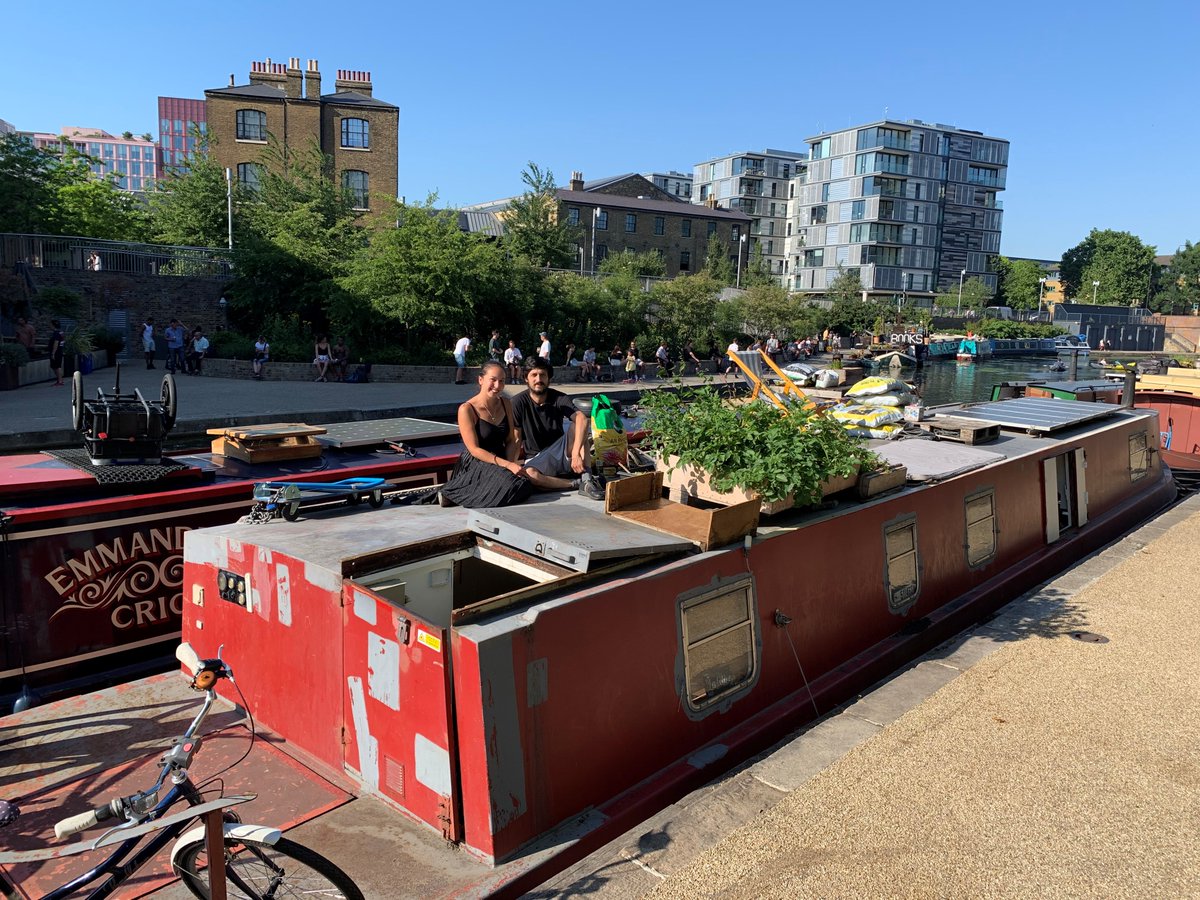 Impossible n'est pas français: un couple ouvre une boulangerie flottante lors du confinement bit.ly/3eV7OP3