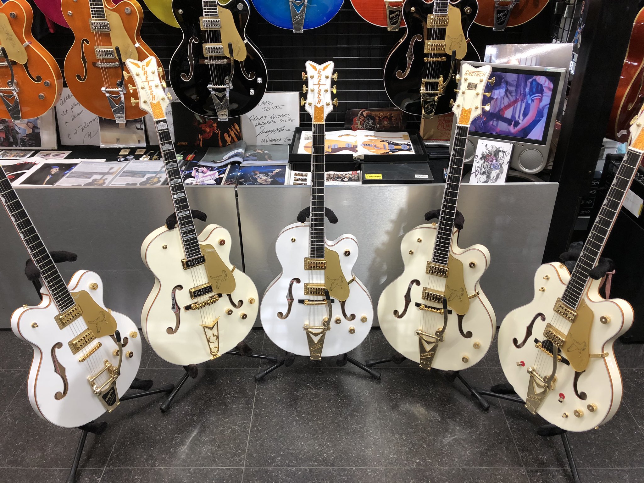 御茶ノ水楽器センター (Ochanomizu Gakki Center) on X