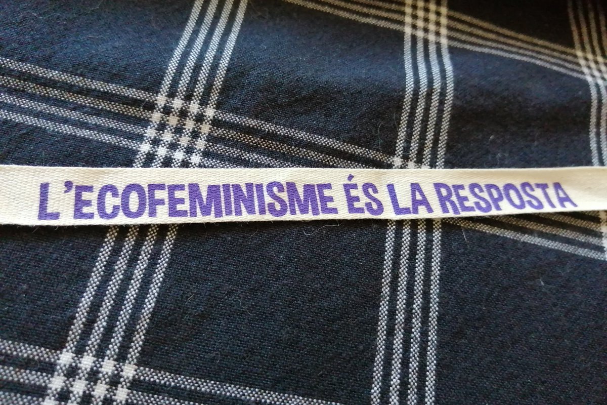 unsimplepas's tweet photo. Per construir un món més just i igualitari: #ecofeminisme. Un món millor, en femení. #unsimplepas #poderfemenino https://t.co/MjjUGXLdzs