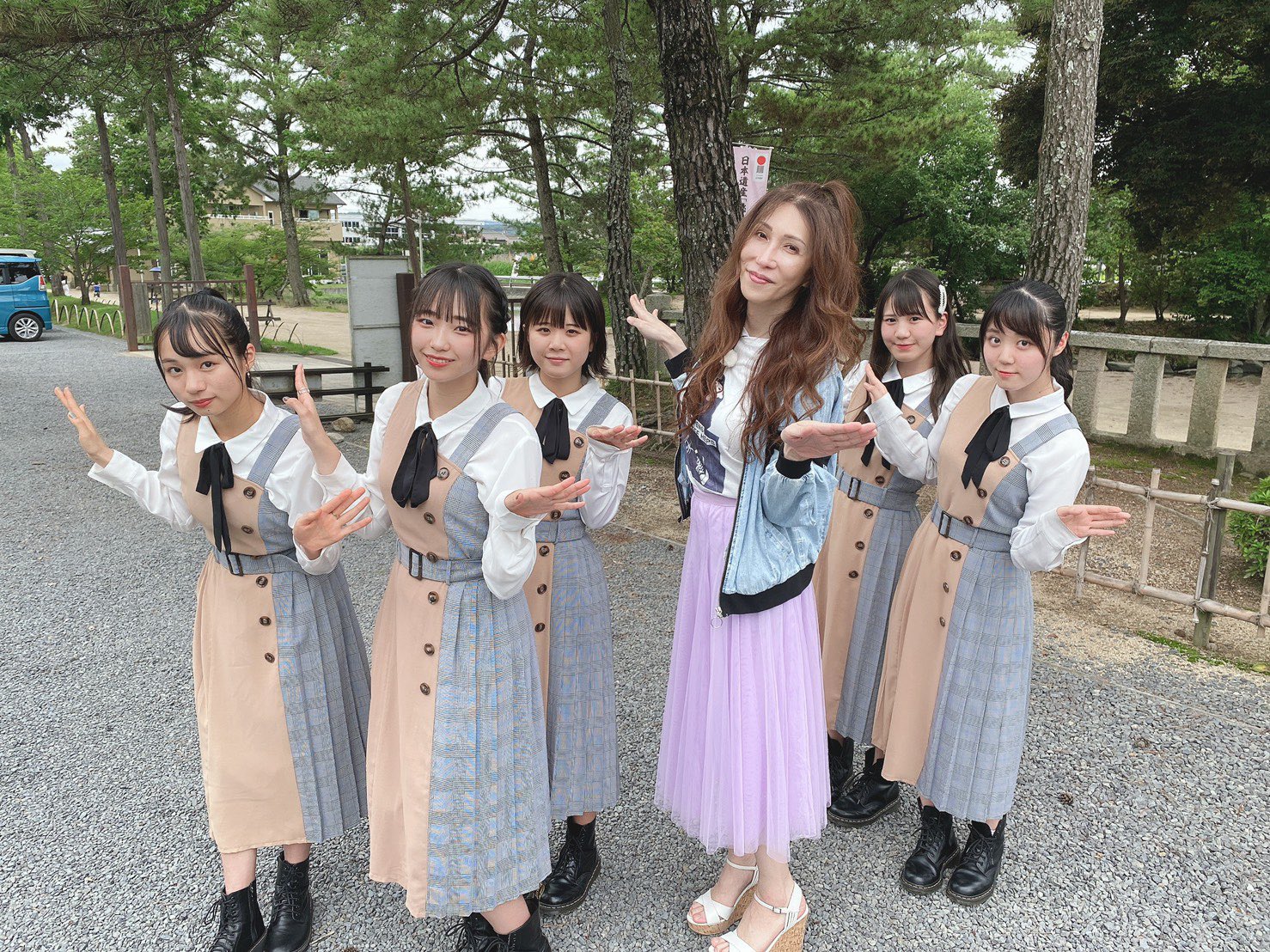 Feelneo 昨日はfeelneoの3分30秒の撮影でした なんと Kaba ちゃんにパフォーマンスを見ていただきました これからfeelneoの振付も担当していただけます 本当に有難いです O これからももっと頑張ります Kaba ちゃんとっっても優しい方 Feelneo 昨日はfeelneoの3分30秒の撮影でした なんと Kaba ちゃんにパフォーマンスを見ていただきました これからfeelneoの振付も担当していただけます 本当に有難いです O これからももっと頑張ります Kaba ちゃんとっっても優しい方