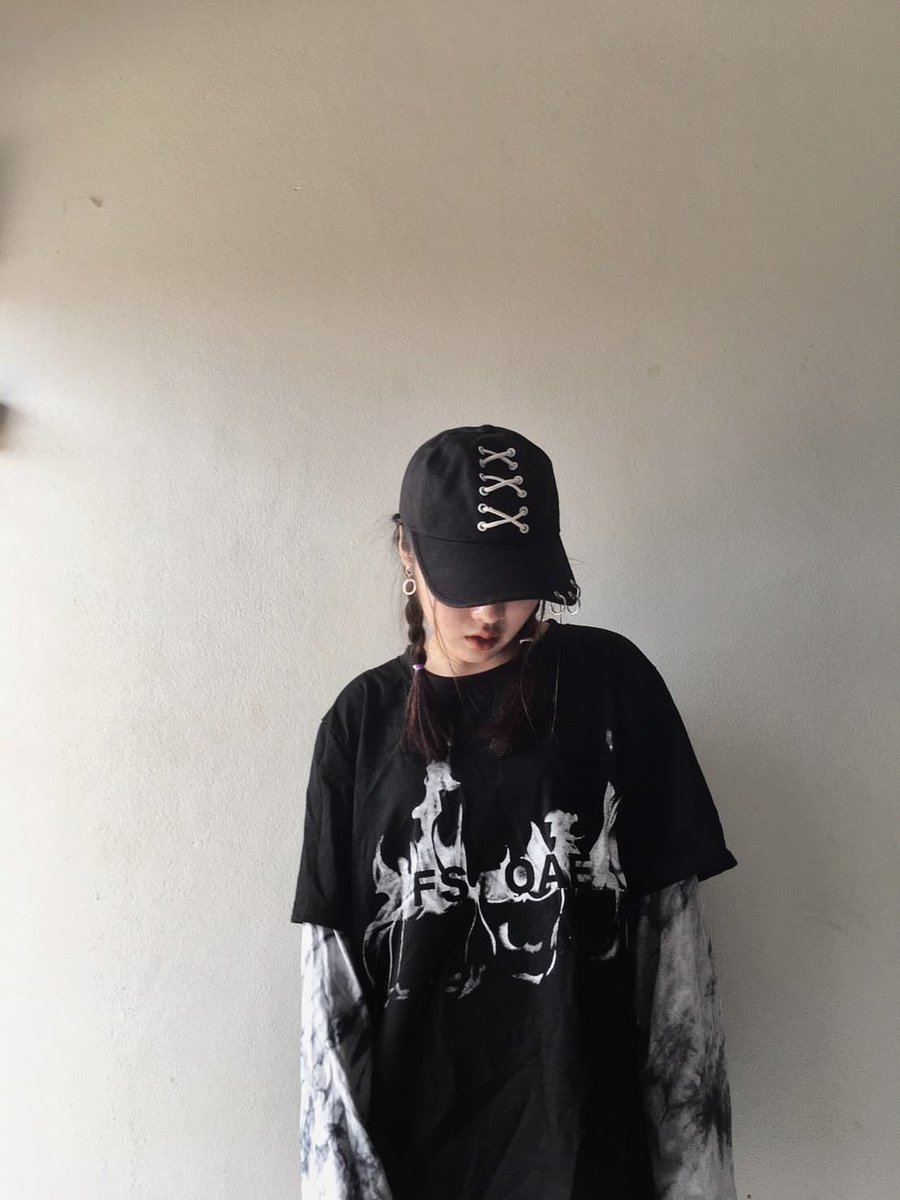 2121Case's tweet photo. เสื้อผ้าแนวสตรีทสุดแสนจะเท่ 
ราคา 290 ส่งฟรี
ไซส์ L เอามาแค่ไซส์เดียว ไซส์อื่นก็มีน้าแต่ต้องพรีออเดอร์ค่าา 
***รูปถ่ายจากสินค้าจริง!!***
เสื้อผ้านำเข้าน้าาา มีจำนวนจำกัดค่าา ขออนุญาตใช้แท็กนะคะ #รมสซซปทงก #SUGA #GFRIEND_AppleMV #TarwaanBNK48 #เสื้อผ้าเกาหลี #เสื้อผ้าสไตล์เกาหลี https://t.co/zzwN6cIeKy