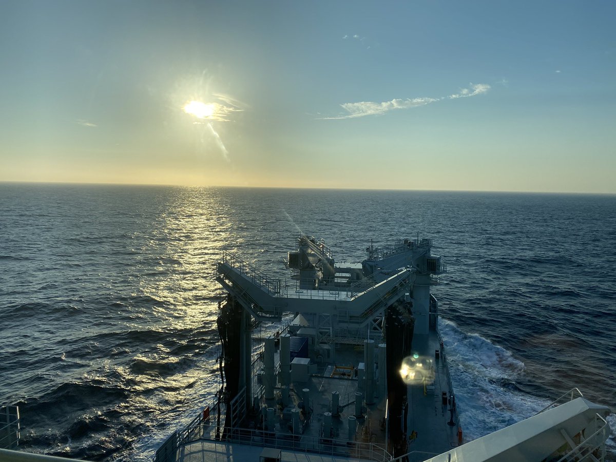 Woot woot!! Got the sun this morning, and the stars and the moon and the comet! ☄️ ✨ 🌙 ☀️ 
#morningwatch