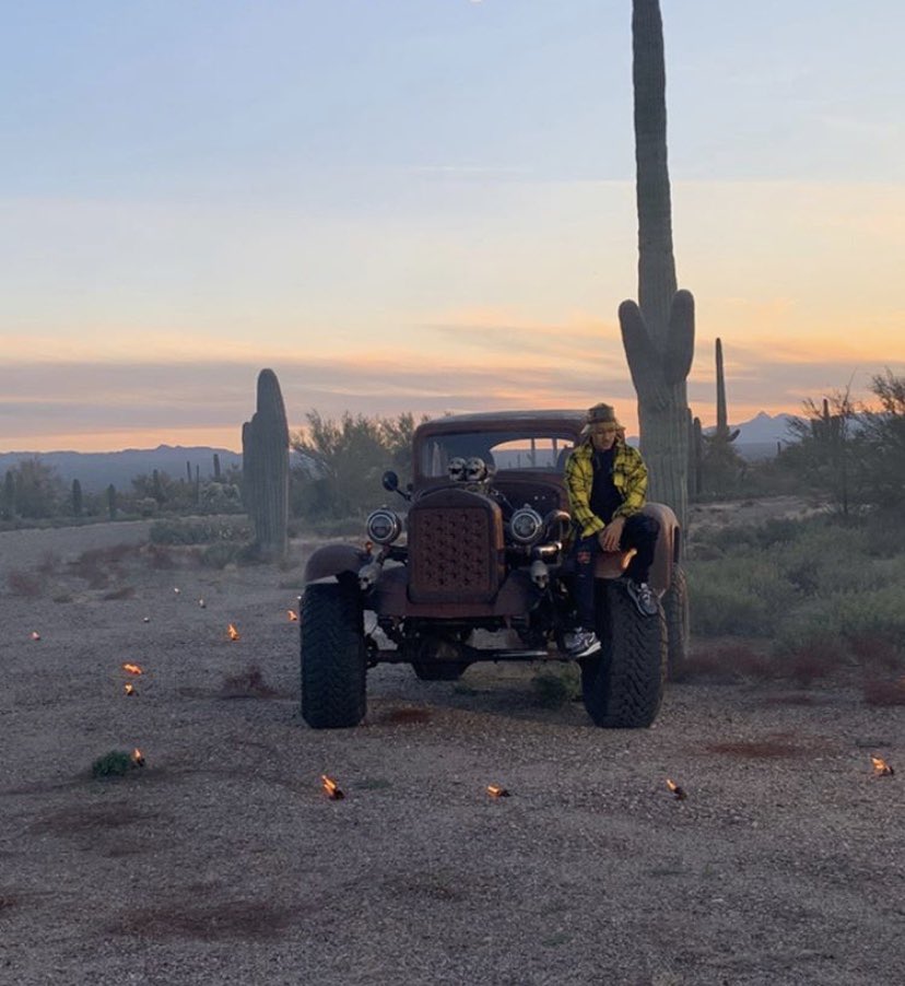 RedjQLF's tweet image. Photos inédites du tournage de « Paranoïack » de Moha MMZ📽🏜