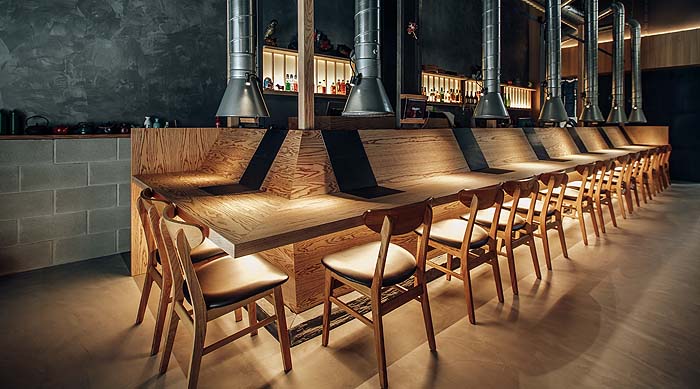 RevistaLuminica's tweet photo. #Iluminación del restaurante #Rokuseki, una experiencia japonesa en España. diseñado por el estudio español #ModularArquitectura, se ha buscado una instalación particular constituida por proyectores Ginko 1.0 de @LL_LuceLight
https://t.co/svmC0HVjUL https://t.co/nJrsWshYQJ