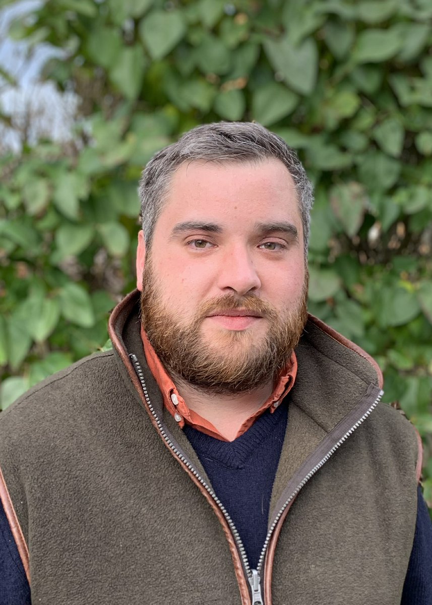 TheTBA_GB's tweet photo. MEET THE TBA TEAM 

🥘 Meet Rob, our Bloodstock Executive who in addition to his love of NH racing is also a great chef! 👨‍🍳 

#TBAteam 
#MeetTheTeam https://t.co/Stsz2KdieG