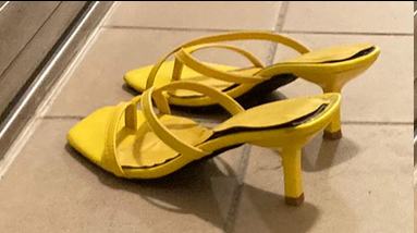 黃色高跟淫涼鞋 這雙有興趣看嗎??? 有就來讚好和轉發...反應好再來第2波..😍  #扫楼 #恋足 #打胶  #原味 #射鞋 #Cumshoes #射平底鞋 #Cumflats #掃樓 #洗樓 https://t<a href="/tag/%E6%89%AB%E6%A5%BC"class="tags">#扫楼</a><a href="/tag/%E5%8E%9F%E5%91%B3"class="tags"><span>#原味</span></a><a href="/tag/%E6%81%8B%E8%B6%B3"class="tags"><span>#恋足</span></a><a href="/tag/cumshoes"class="tags"><span>#cumshoes</span></a><a href="/tag/%E6%89%93%E8%83%B6"class="tags"><span>#打胶</span></a><a href="/tag/%E5%B0%84%E9%9E%8B"class="tags"><span>#射鞋</span></a><a href="/tag/%E5%B0%84%E5%B9%B3%E5%BA%95%E9%9E%8B"class="tags"><span>#射平底鞋</span></a><a href="/tag/cumflats"class="tags"><span>#cumflats</span></a><a href="/tag/%E6%B4%97%E6%A8%93"class="tags"><span>#洗樓</span></a>