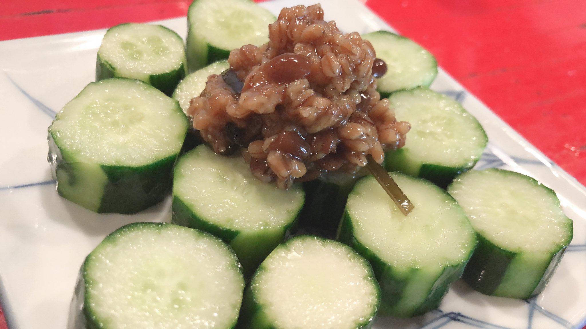 岩田美幸 Twitterissa もろきゅうのきゅうりの斬新な切り方にツイートしてみたくなった T Co Y6rzsbmt76 Twitter