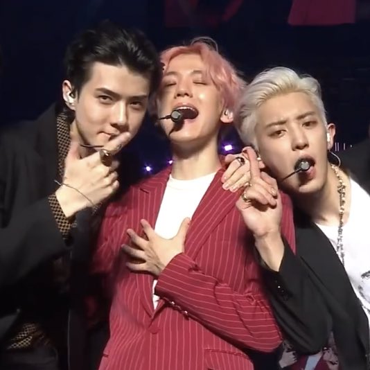 bbhperhour's tweet photo. #EXO_SC #세훈 &amp; #찬열 '10억뷰 (1 Billion Views) (Feat. MOON)' MV https://t.co/DNdMGRd5D8 via @YouTube https://t.co/Kg1fIwRriC