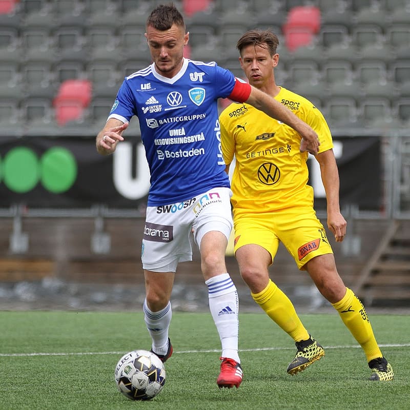 aurel5frenchy's tweet photo. It never feels good to lose, but it feels great to learn @umeafc
🔵⚪
📸 : @janhofverberg
#umea #umeafc #superettan2020 #superettan #follow #love #instagood #footballlife https://t.co/uwyFVhwzQW