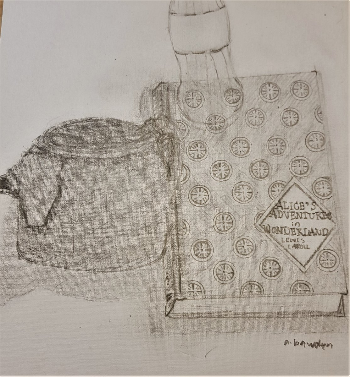 Some more fabulous examples of still life compositions using overlapping objects in 2B pencil - it has been a pleasure to see the variety of objects our Year 7's have been using and how they have continued to challenge themselves and push their skills to the limit! Top work! 😊🌟
