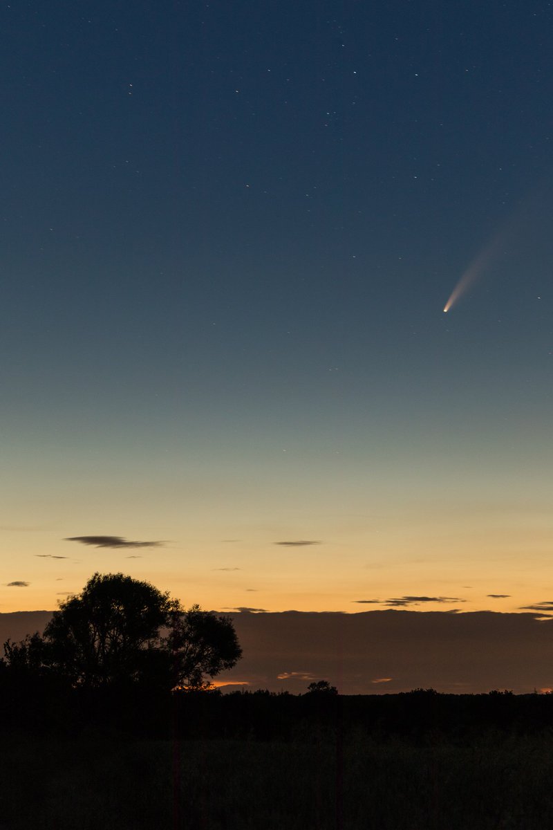 A few images of the #Neowise #comet taken from Thurlby last night <a href="/Mercury1712/">Stamford Mercury</a> @Mercury_Kerry <a href="/bournetownuk/">Bourne Town</a> <a href="/thebournelocal/">The Bourne Local</a> <a href="/peterboroughtel/">Peterborough Telegraph</a> <a href="/looknorthBBC/">BBC East Yorkshire</a> @virtualastro <a href="/ProfBrianCox/">Brian Cox</a> <a href="/BBCStargazing/">BBC The Sky at Night</a> @PeoplesAstro <a href="/skyatnightmag/">BBC Sky at Night Magazine</a>
#astrophotography #sunset #nightphotography #Canon