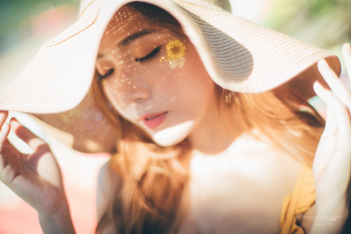 FranklinkooKoo's tweet photo. 夏天來了，擁抱夏日。☀️
更多作品：https://t.co/RW8GMeBTE8
Photographer：Franklin Koo
#franklinkoo
#尋找只屬於你的空靈美
#空靈美
#香港
#hkphotography #weddingphotography #bigday #weddingday #hongkong #hkwedding #hkbridal #hkweddingphotographer #wedding #dreamwedding #instawedding https://t.co/UWgYVTOGqL
