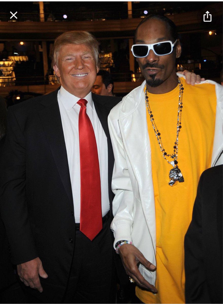 nickymar29's tweet photo. Snoop pulled a Joe Biden . He said Blacks who support Trump are COONS?? Dude u have not been in game since 2004. I found this picture not too long ago - DOGG u been busted !! @lmm2529 https://t.co/VwqXibgjCQ