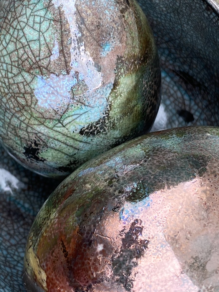 WeAreMudWater's tweet photo. Today’s job satisfaction is about 200%  🔥 and is isn’t even lunchtime yet!!! #raku #rakupottery #rakuceramics https://t.co/hjVj9Vi5hc