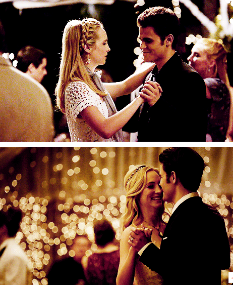 steroline110's tweet photo. 😭
#TVDLa5 #TheVampireDiaries https://t.co/DXlYhriAVQ