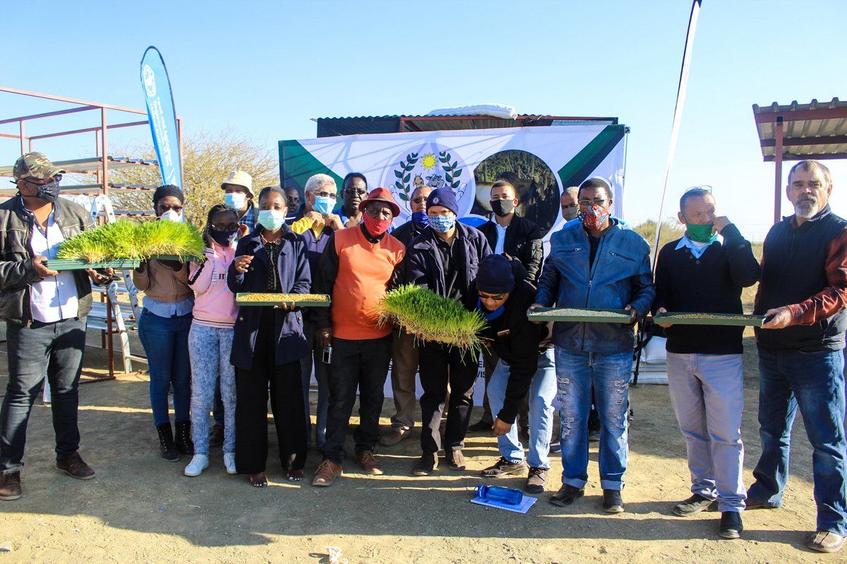 FAONamibia's tweet photo. 18 Agricultural Extension Technicians from the #Hardap & #Kharas regions received training on #hydroponic fodder production system last Friday.
Training was facilitated by @FAONamibia & #NNFU as part of @UNCERF Emergency Livelihood Support to Drought-affected Communities Project https://t.co/co4aHn1yG4
